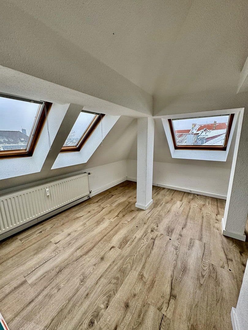 Prenájom bytu 6-izbový 145 m², Gottlaßstr. 4, Leipzig, Sasko Prenájom bytu 6-izbový 145 m², Gottlaßstr. 4, Leipzig, Sasko