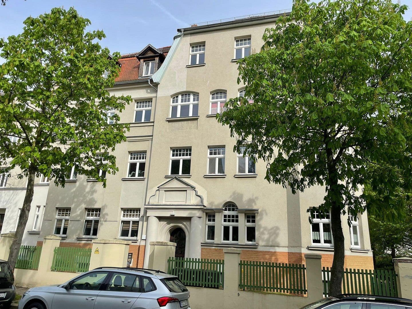 Prenájom bytu 6-izbový 145 m², Gottlaßstr. 4, Leipzig, Sasko Prenájom bytu 6-izbový 145 m², Gottlaßstr. 4, Leipzig, Sasko