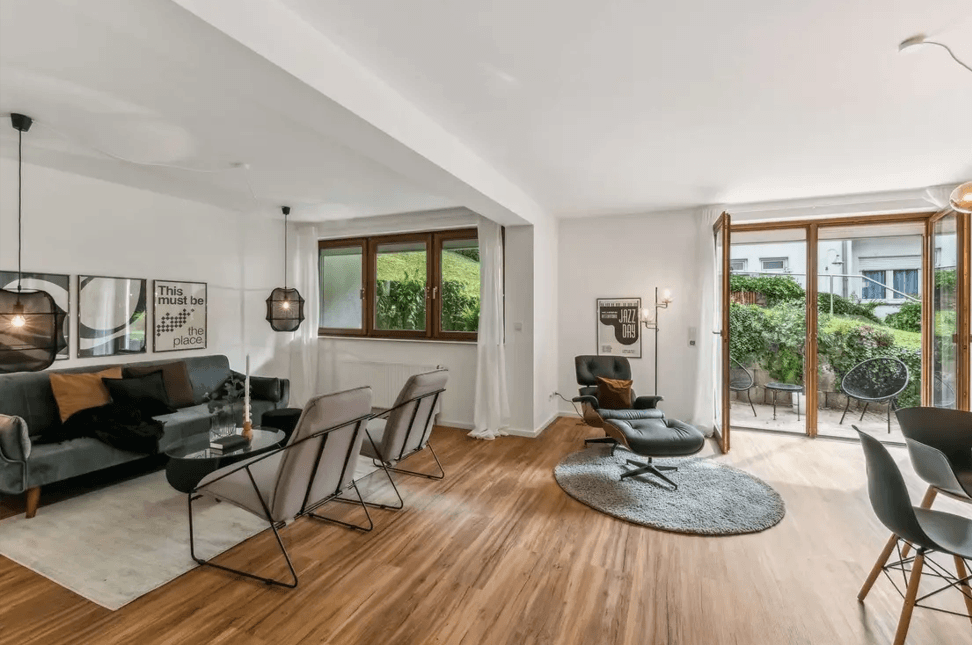 Prenájom bytu 4-izbový 103 m², Paul-Ehrlich-Straße 14, Bad Camberg, Hesensko Prenájom bytu 4-izbový 103 m², Paul-Ehrlich-Straße 14, Bad Camberg, Hesensko