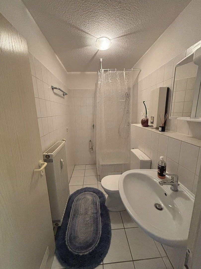 Prenájom bytu 1-izbový 35 m², Nackenheim, Porýnie-Falcko Prenájom bytu 1-izbový 35 m², Nackenheim, Porýnie-Falcko