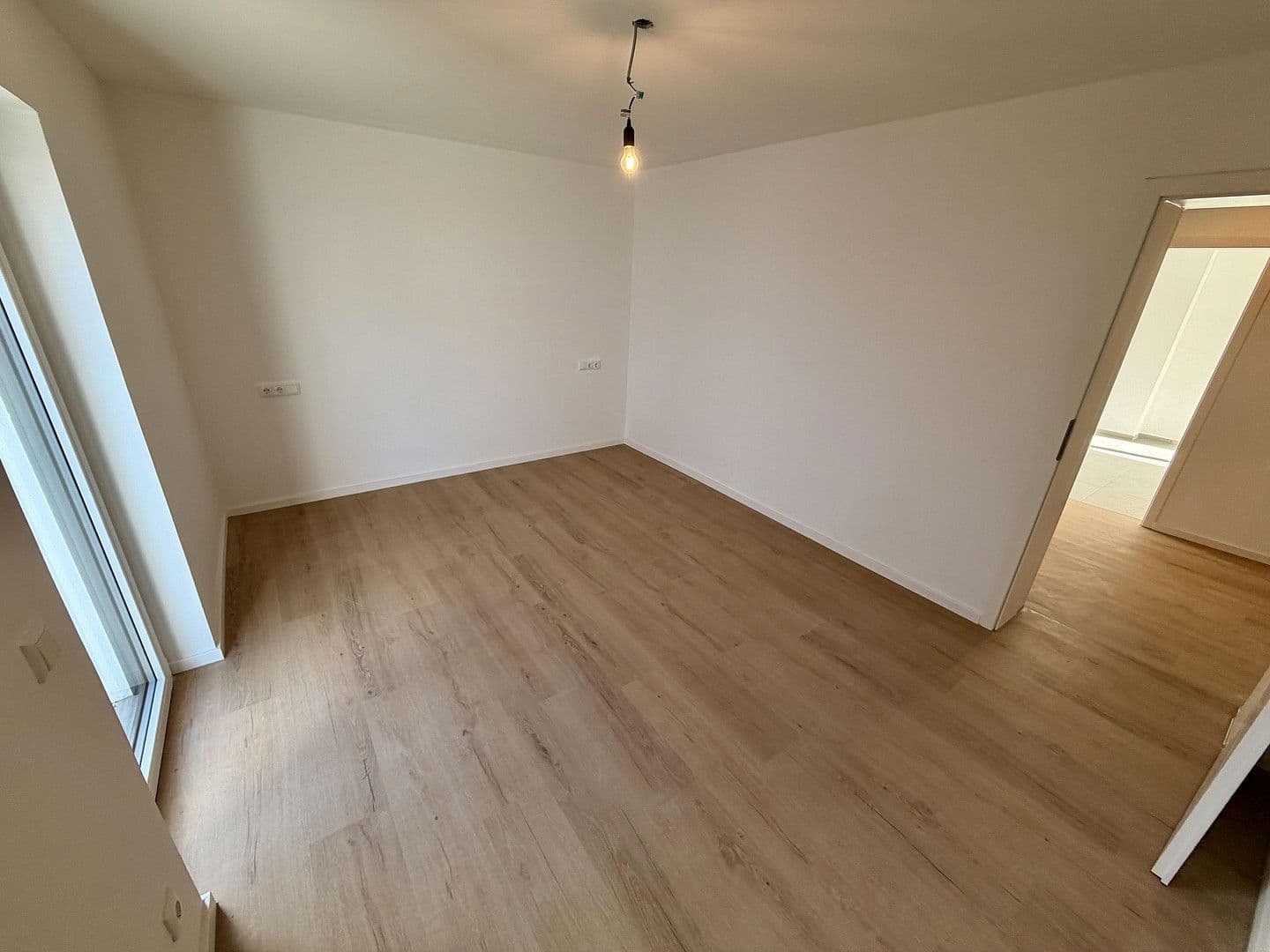 Predaj domu 152 m², pozemek 521 m², Siedlerstraße 4, Baierbrunn, Bavorsko Predaj domu 152 m², pozemek 521 m², Siedlerstraße 4, Baierbrunn, Bavorsko