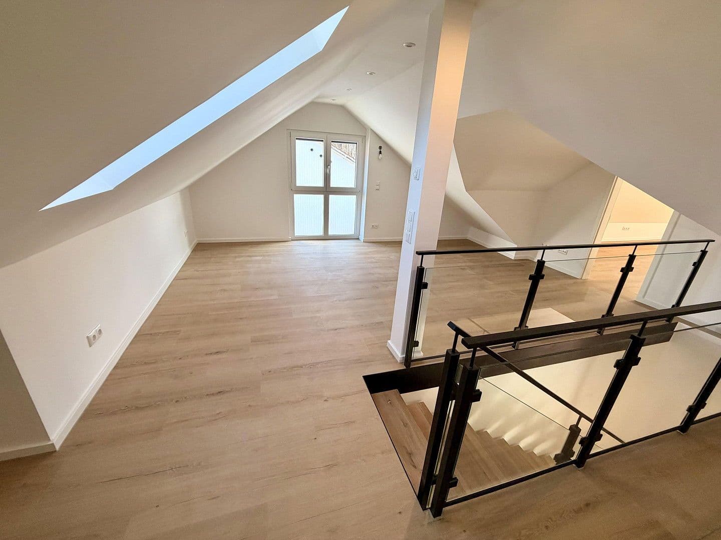 Predaj domu 152 m², pozemek 521 m², Siedlerstraße 4, Baierbrunn, Bavorsko Predaj domu 152 m², pozemek 521 m², Siedlerstraße 4, Baierbrunn, Bavorsko