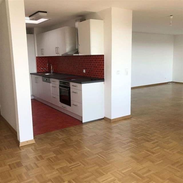 Prenájom bytu 2-izbový 97 m², Tübingen, Bádensko-Wurttembersko Prenájom bytu 2-izbový 97 m², Tübingen, Bádensko-Wurttembersko