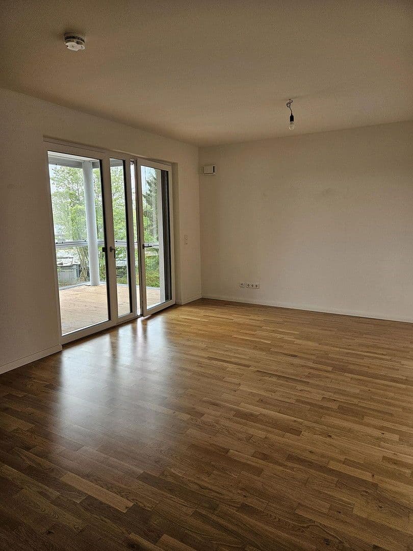 Prenájom bytu 3-izbový 82 m², Norderstedt, Šlezvicko-Holštajnsko Prenájom bytu 3-izbový 82 m², Norderstedt, Šlezvicko-Holštajnsko