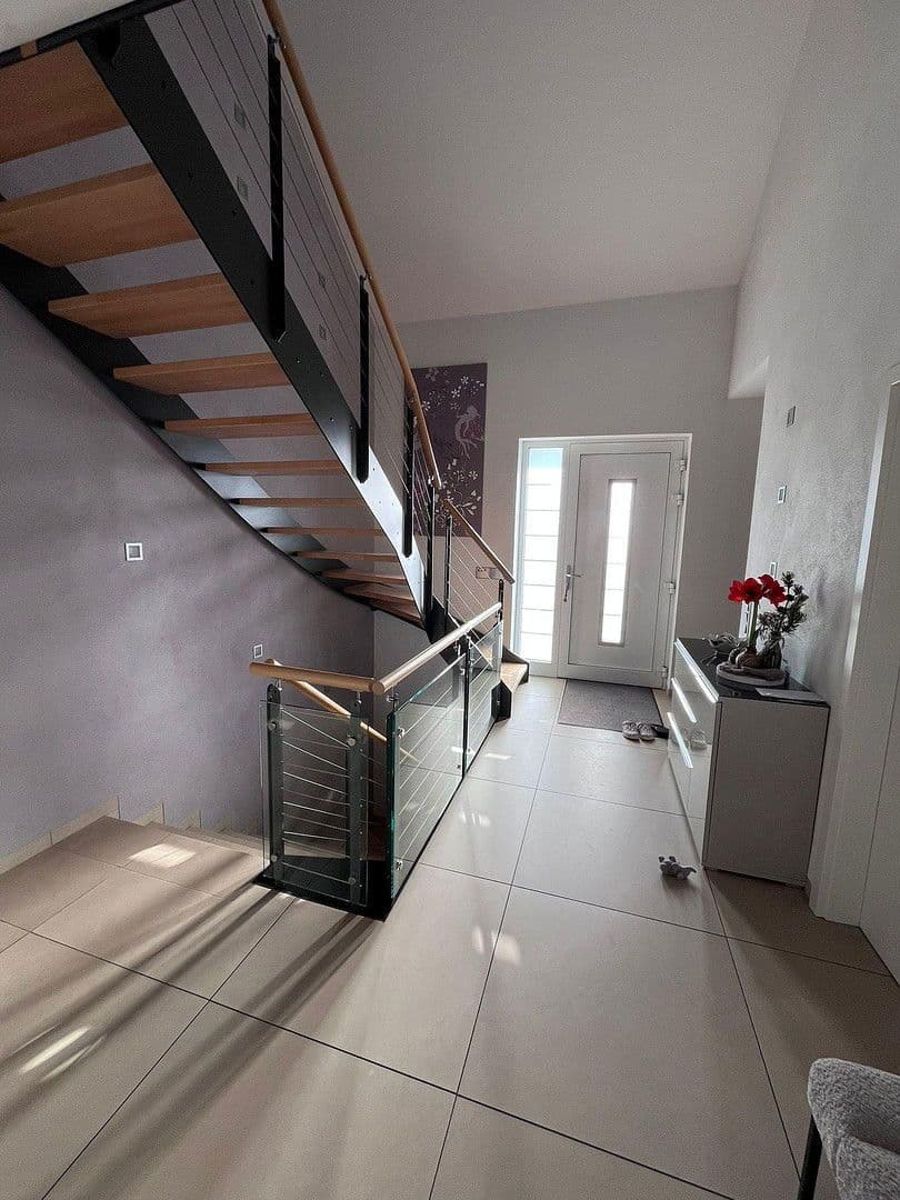 Predaj domu 284 m², pozemek 770 m², Remlingen, Bavorsko Predaj domu 284 m², pozemek 770 m², Remlingen, Bavorsko