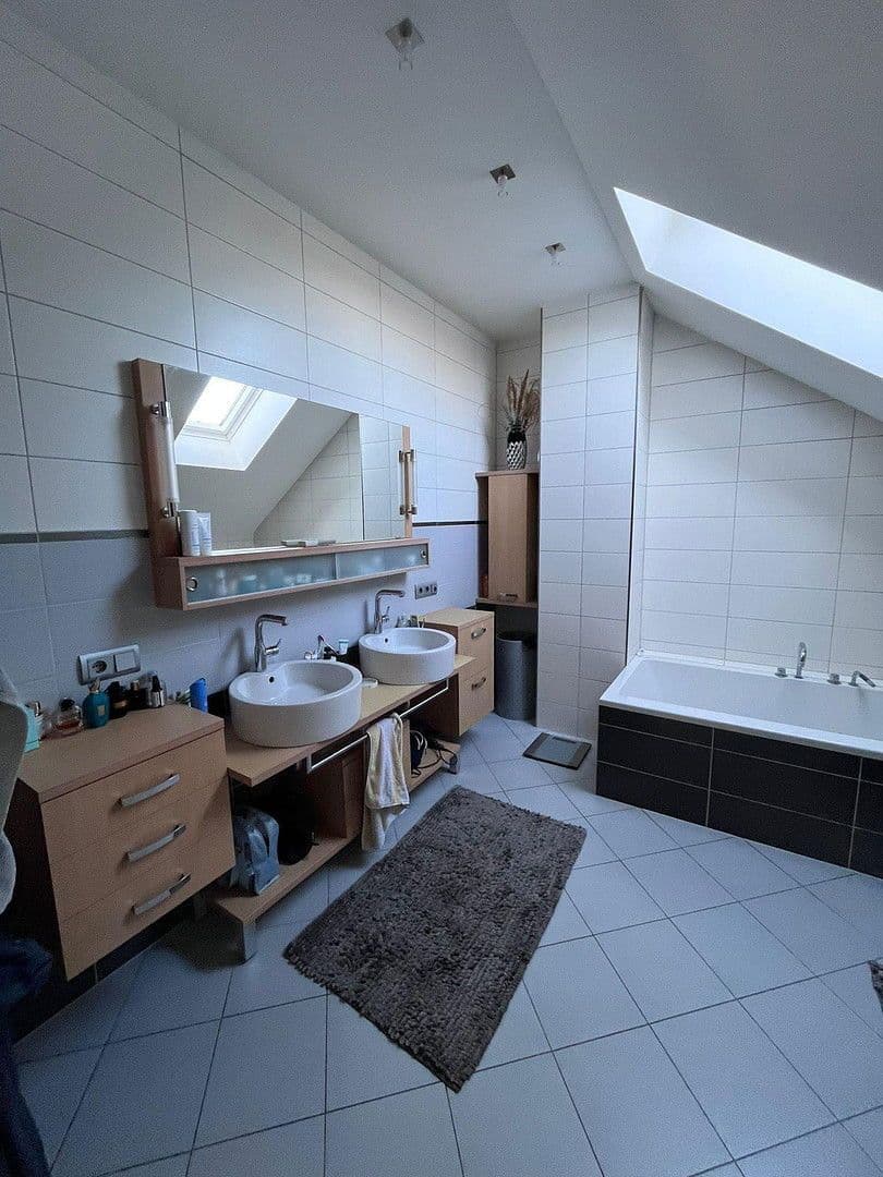 Predaj domu 284 m², pozemek 770 m², Remlingen, Bavorsko Predaj domu 284 m², pozemek 770 m², Remlingen, Bavorsko