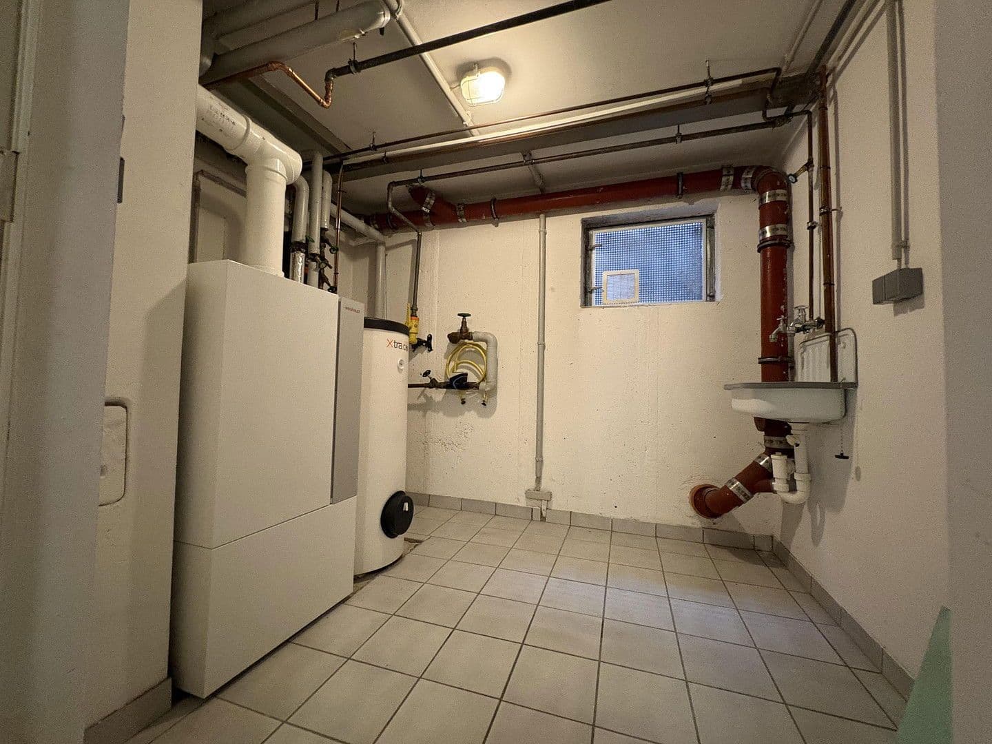 Prenájom domu 230 m², pozemek 250 m², Wiesbaden-Sonnenberg, Hesensko Prenájom domu 230 m², pozemek 250 m², Wiesbaden-Sonnenberg, Hesensko