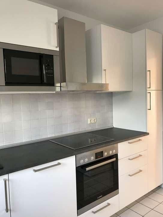 Prenájom domu 230 m², pozemek 250 m², Wiesbaden-Sonnenberg, Hesensko Prenájom domu 230 m², pozemek 250 m², Wiesbaden-Sonnenberg, Hesensko