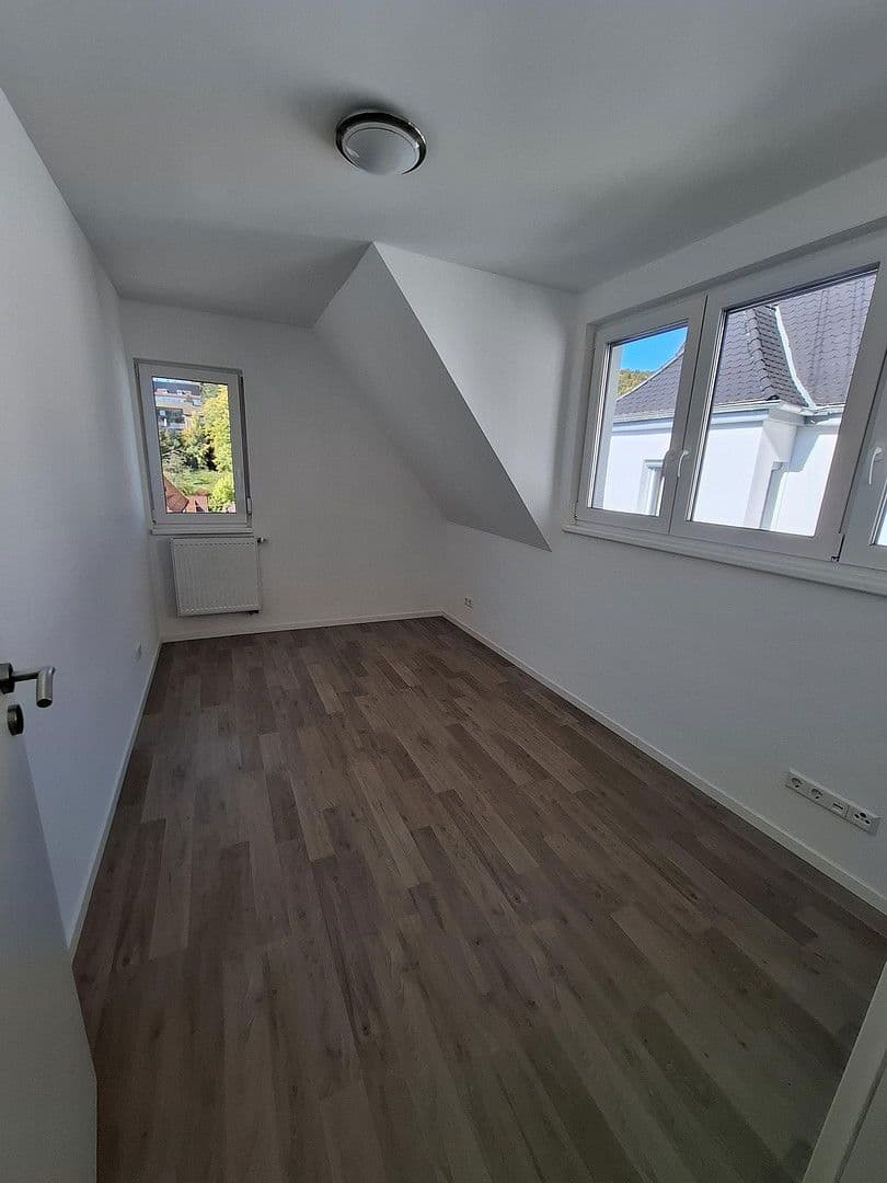 Predaj domu 130 m², pozemek 209 m², Albstadt, Bádensko-Wurttembersko Predaj domu 130 m², pozemek 209 m², Albstadt, Bádensko-Wurttembersko