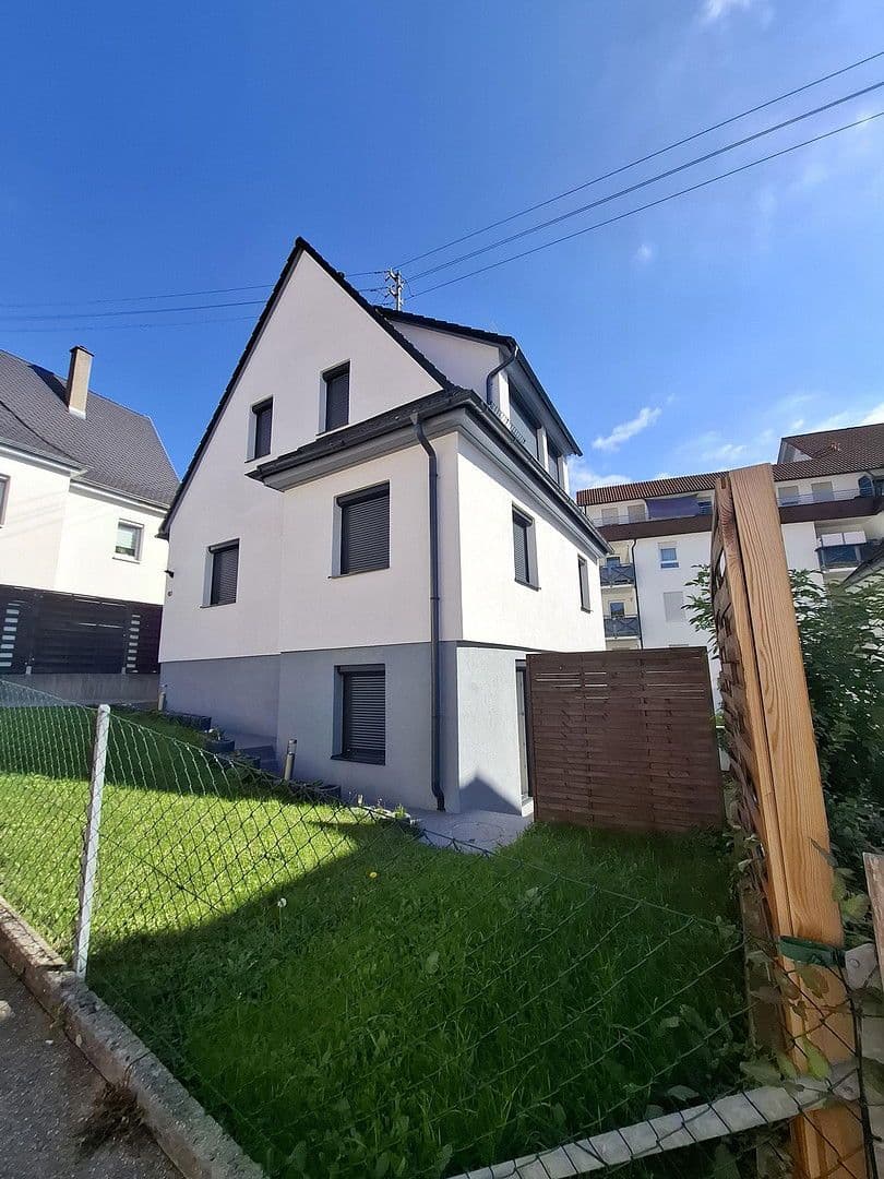 Predaj domu 130 m², pozemek 209 m², Albstadt, Bádensko-Wurttembersko Predaj domu 130 m², pozemek 209 m², Albstadt, Bádensko-Wurttembersko