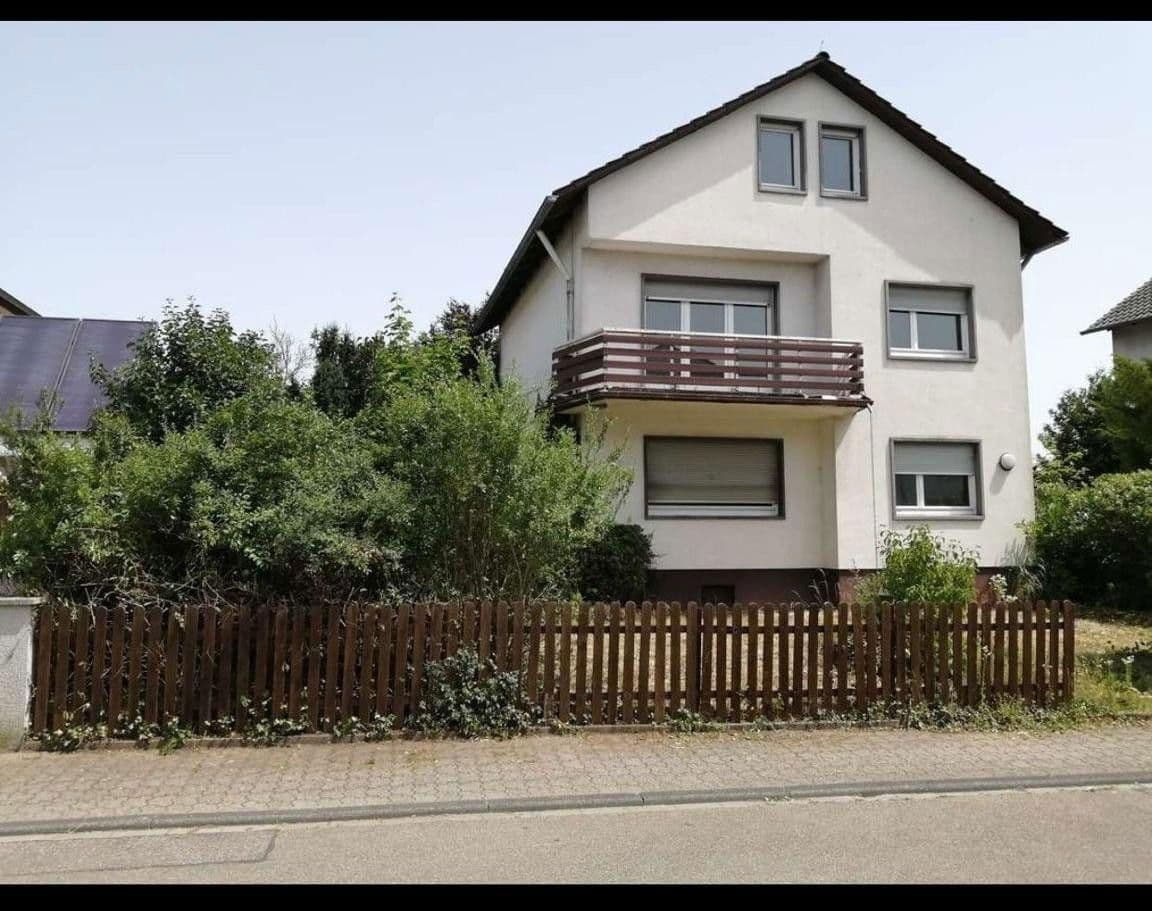 Predaj domu 157 m², pozemek 824 m², Stutensee, Bádensko-Wurttembersko Predaj domu 157 m², pozemek 824 m², Stutensee, Bádensko-Wurttembersko