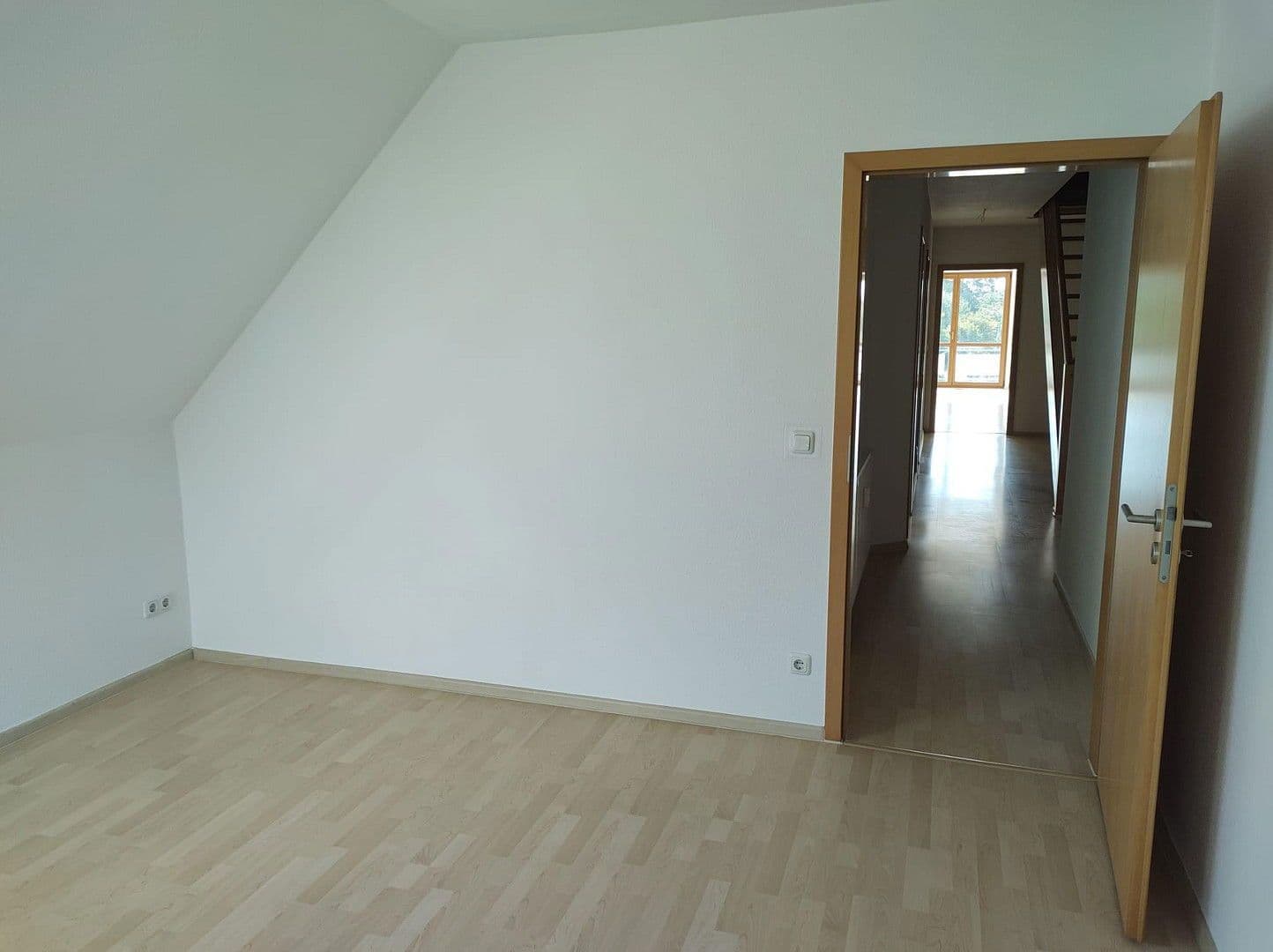 Predaj bytu 4-izbový 100 m², Rostock, Meklenbursko-Predpomoransko Predaj bytu 4-izbový 100 m², Rostock, Meklenbursko-Predpomoransko