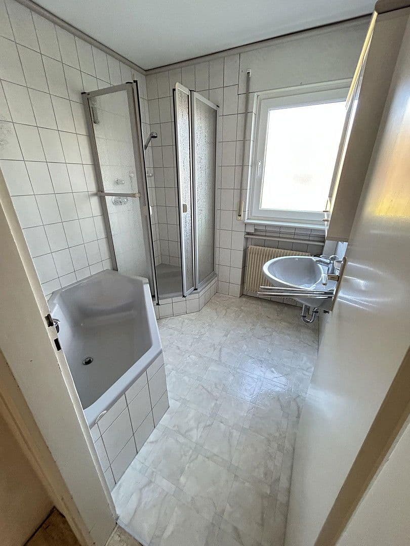 Predaj domu 250 m², pozemek 1.053 m², Ehningen, Bádensko-Wurttembersko Predaj domu 250 m², pozemek 1.053 m², Ehningen, Bádensko-Wurttembersko