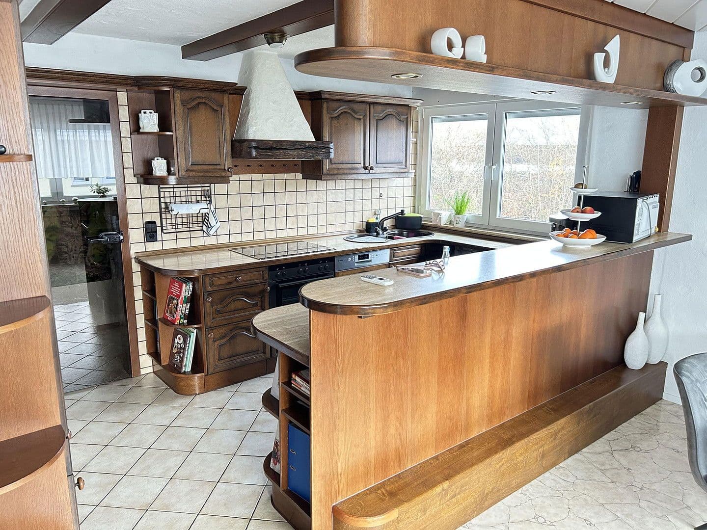 Predaj domu 250 m², pozemek 1.053 m², Ehningen, Bádensko-Wurttembersko Predaj domu 250 m², pozemek 1.053 m², Ehningen, Bádensko-Wurttembersko