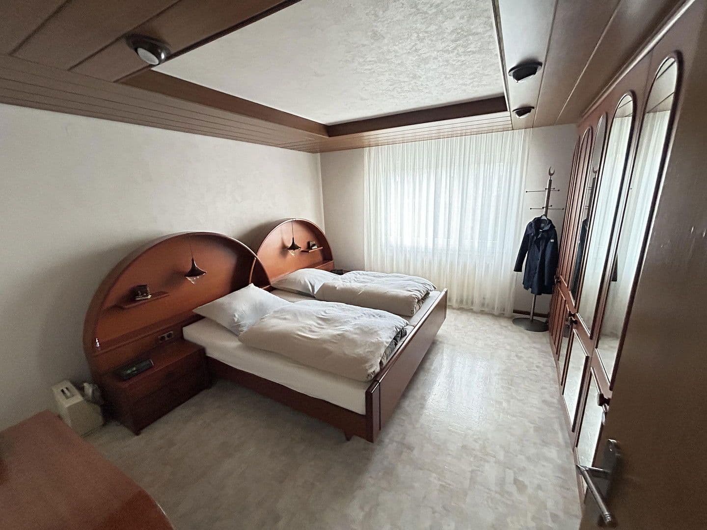 Predaj domu 250 m², pozemek 1.053 m², Ehningen, Bádensko-Wurttembersko Predaj domu 250 m², pozemek 1.053 m², Ehningen, Bádensko-Wurttembersko