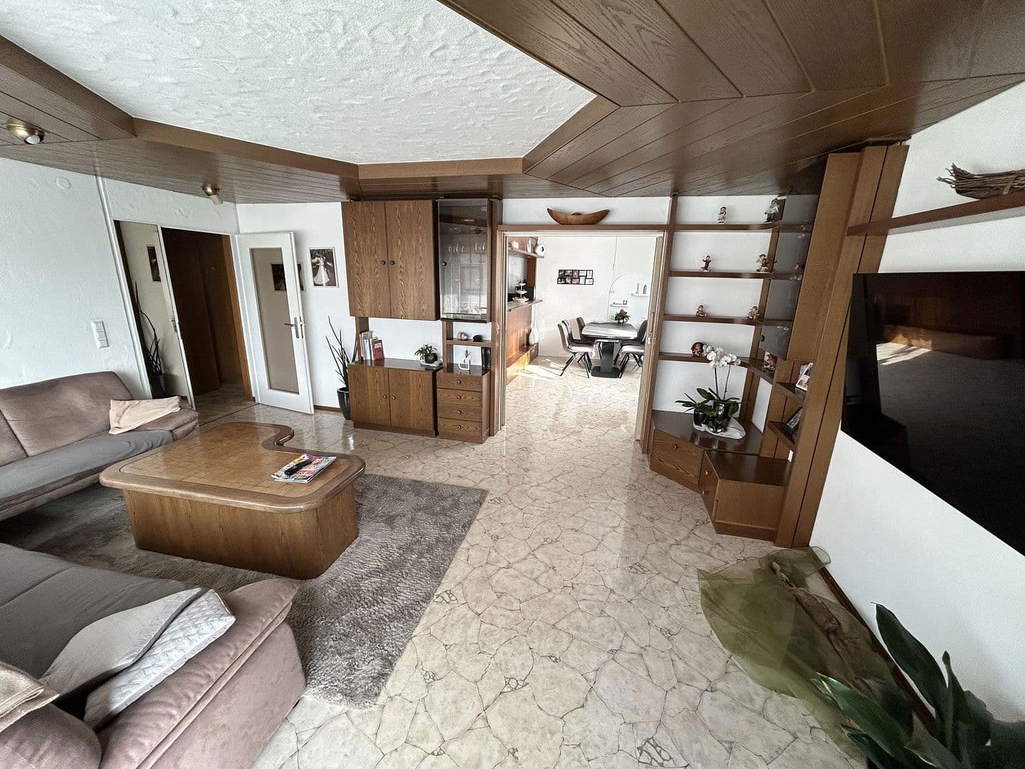 Predaj domu 250 m², pozemek 1.053 m², Ehningen, Bádensko-Wurttembersko Predaj domu 250 m², pozemek 1.053 m², Ehningen, Bádensko-Wurttembersko