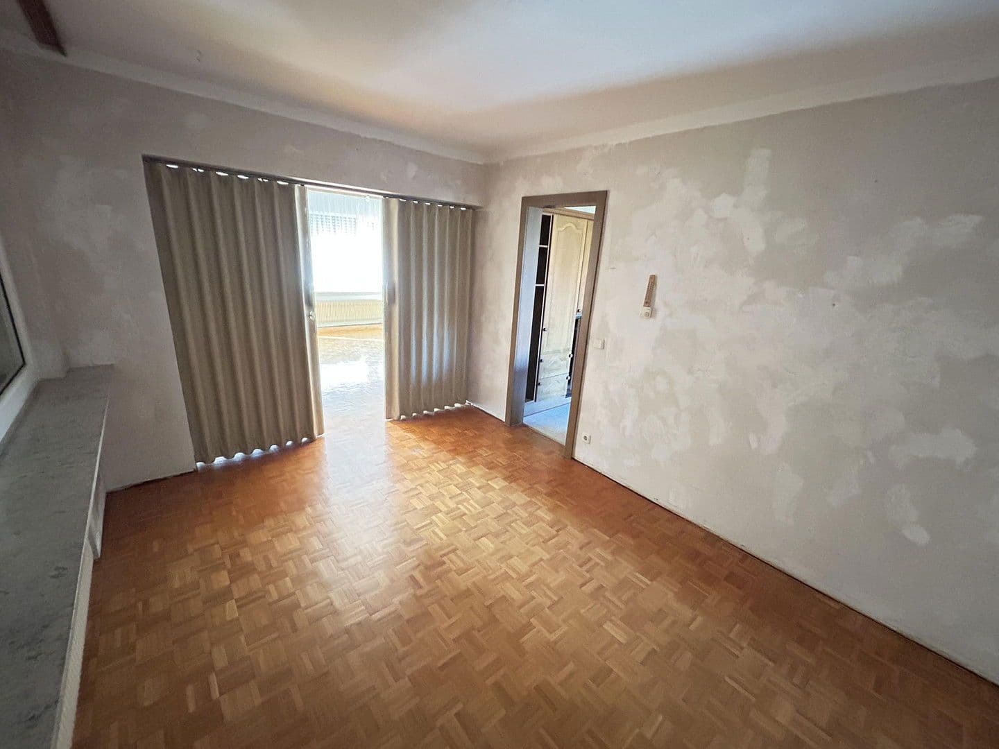 Predaj domu 250 m², pozemek 1.053 m², Ehningen, Bádensko-Wurttembersko Predaj domu 250 m², pozemek 1.053 m², Ehningen, Bádensko-Wurttembersko
