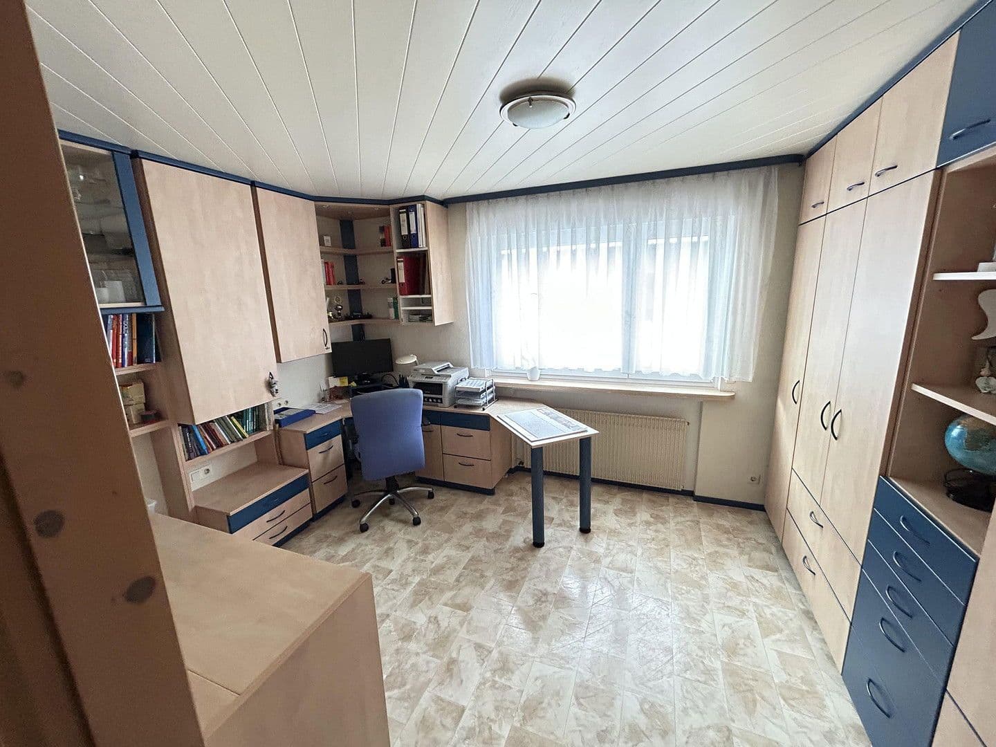 Predaj domu 250 m², pozemek 1.053 m², Ehningen, Bádensko-Wurttembersko Predaj domu 250 m², pozemek 1.053 m², Ehningen, Bádensko-Wurttembersko