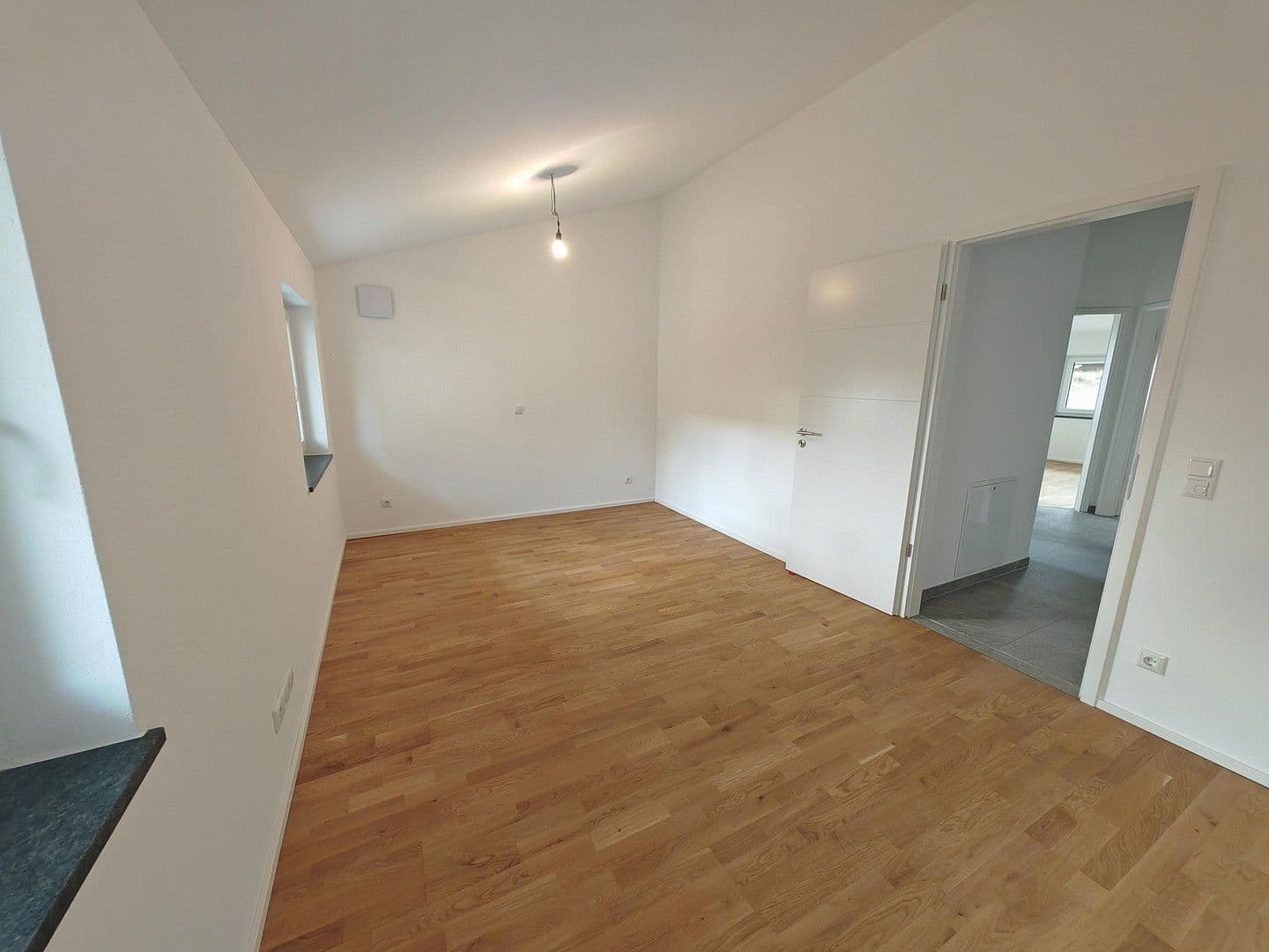 Predaj domu 153 m², pozemek 206 m², Erlenweg, Brunnthal, Bavorsko Predaj domu 153 m², pozemek 206 m², Erlenweg, Brunnthal, Bavorsko