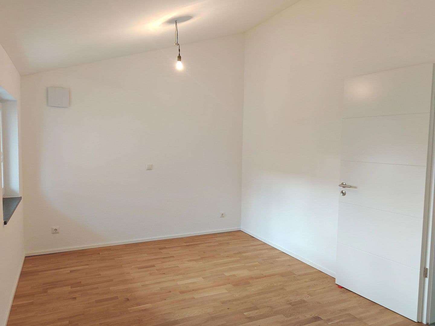 Predaj domu 153 m², pozemek 206 m², Erlenweg, Brunnthal, Bavorsko Predaj domu 153 m², pozemek 206 m², Erlenweg, Brunnthal, Bavorsko