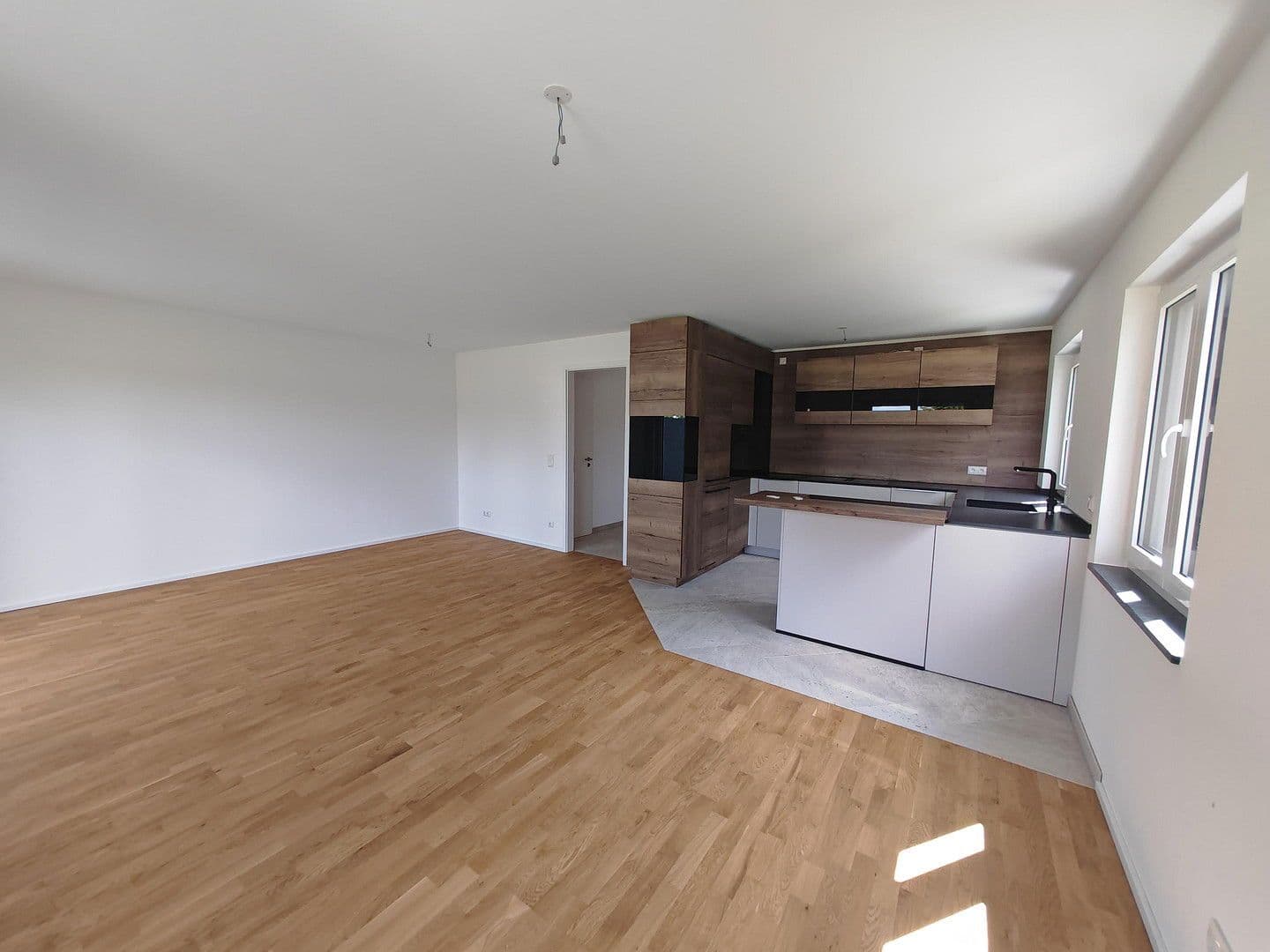 Predaj domu 175 m², pozemek 260 m², Erlenweg, Brunnthal, Bavorsko Predaj domu 175 m², pozemek 260 m², Erlenweg, Brunnthal, Bavorsko