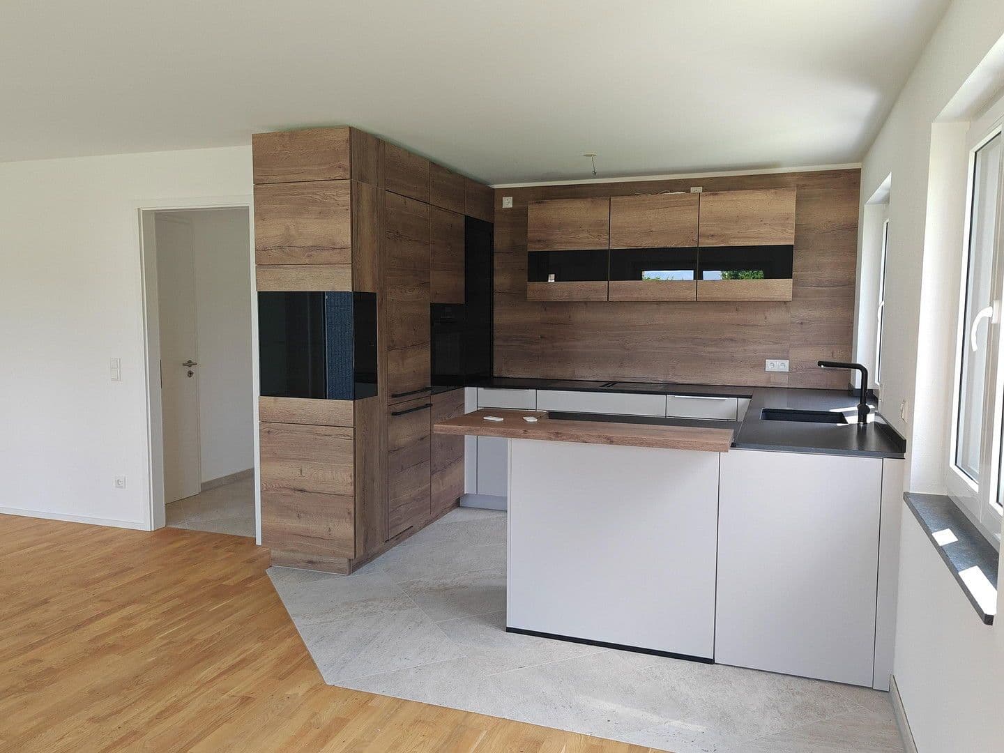 Predaj domu 175 m², pozemek 260 m², Erlenweg, Brunnthal, Bavorsko Predaj domu 175 m², pozemek 260 m², Erlenweg, Brunnthal, Bavorsko