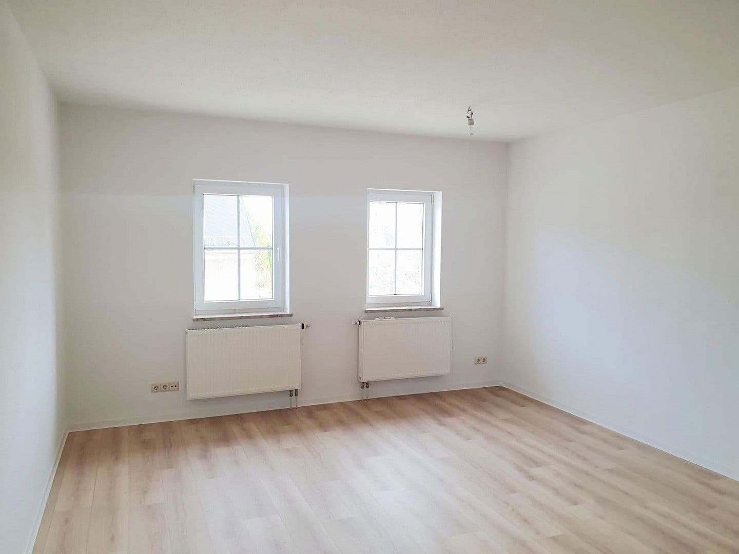 Prenájom bytu 2-izbový 45 m², Untere Schloßstraße 33, Augustusburg, Sasko Prenájom bytu 2-izbový 45 m², Untere Schloßstraße 33, Augustusburg, Sasko