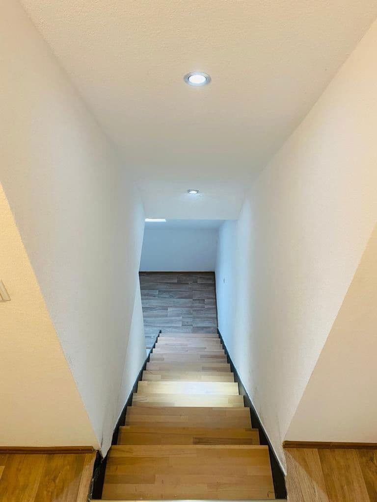 Predaj domu 250 m², pozemek 406 m², Bad Rappenau, Bádensko-Wurttembersko Predaj domu 250 m², pozemek 406 m², Bad Rappenau, Bádensko-Wurttembersko