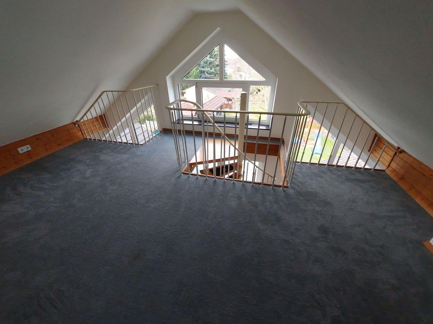 Prenájom bytu 1-izbový 35 m², Köln, Severné Porýnie - Westfálsko Prenájom bytu 1-izbový 35 m², Köln, Severné Porýnie - Westfálsko