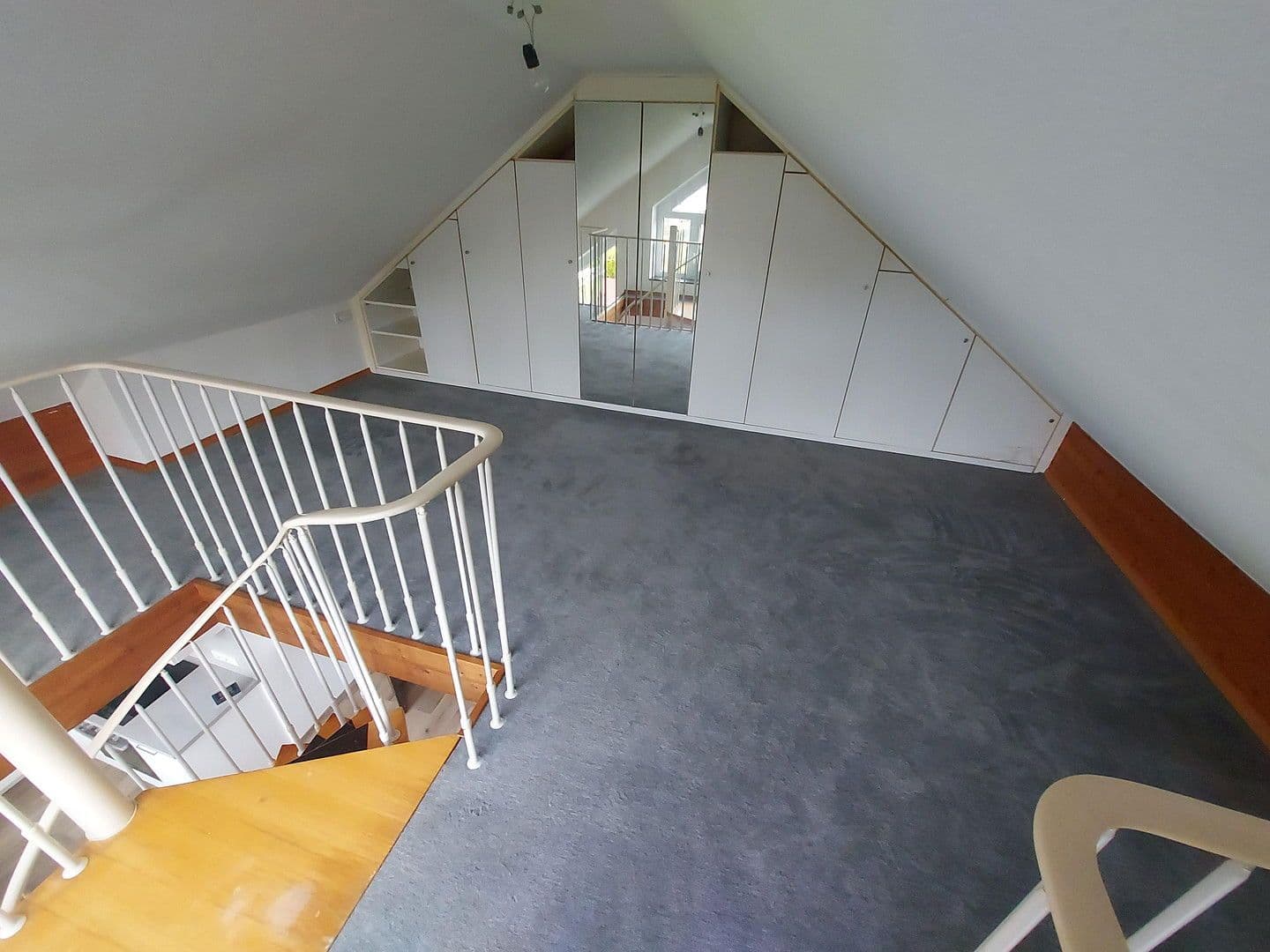 Prenájom bytu 1-izbový 35 m², Köln, Severné Porýnie - Westfálsko Prenájom bytu 1-izbový 35 m², Köln, Severné Porýnie - Westfálsko