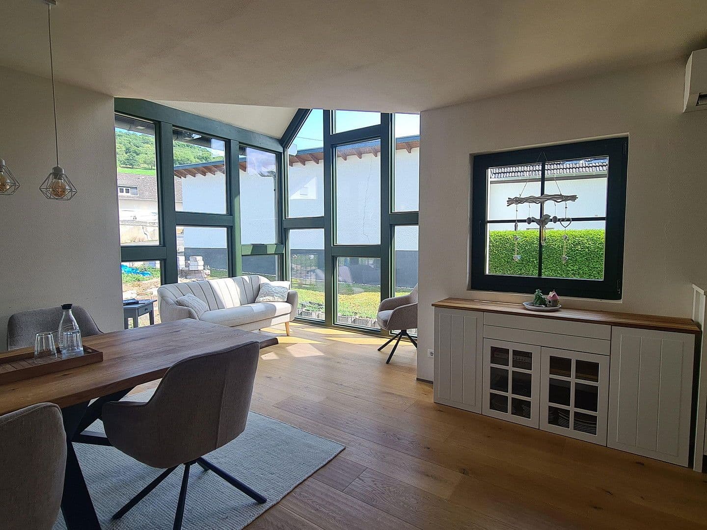 Predaj domu 220 m², pozemek 530 m², Gönnersdorf, Porýnie-Falcko Predaj domu 220 m², pozemek 530 m², Gönnersdorf, Porýnie-Falcko