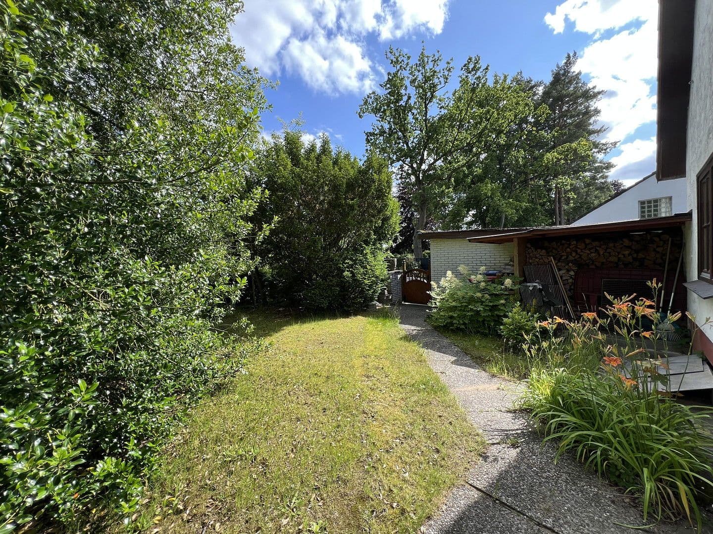 Predaj domu 135 m², pozemek 884 m², Hamburg, Hamburg Predaj domu 135 m², pozemek 884 m², Hamburg, Hamburg