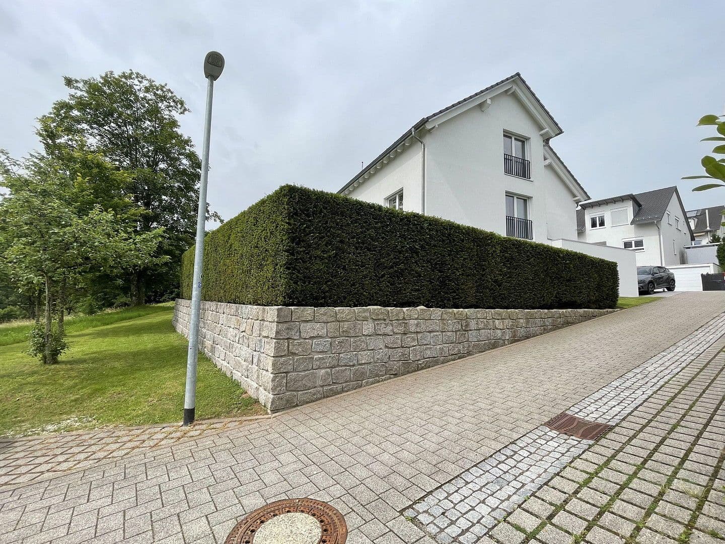 Predaj domu 253 m², pozemek 327 m², Baden-Baden, Bádensko-Wurttembersko Predaj domu 253 m², pozemek 327 m², Baden-Baden, Bádensko-Wurttembersko