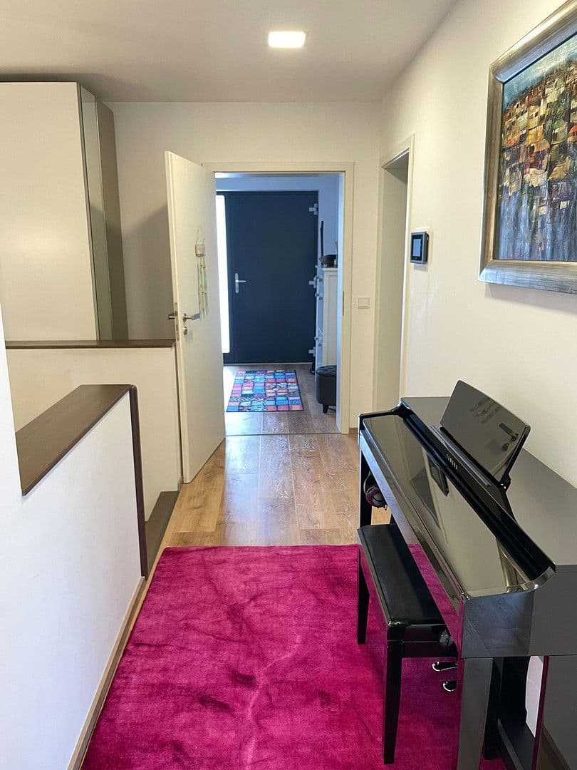 Predaj domu 253 m², pozemek 327 m², Baden-Baden, Bádensko-Wurttembersko Predaj domu 253 m², pozemek 327 m², Baden-Baden, Bádensko-Wurttembersko