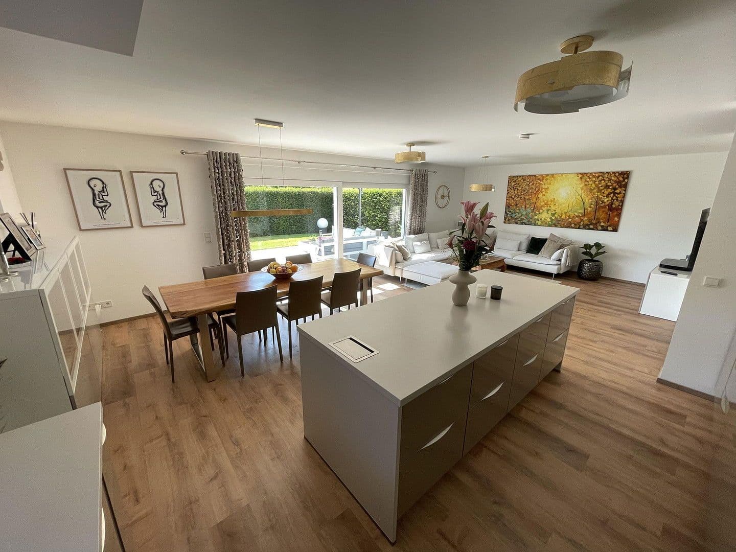 Predaj domu 253 m², pozemek 327 m², Baden-Baden, Bádensko-Wurttembersko Predaj domu 253 m², pozemek 327 m², Baden-Baden, Bádensko-Wurttembersko