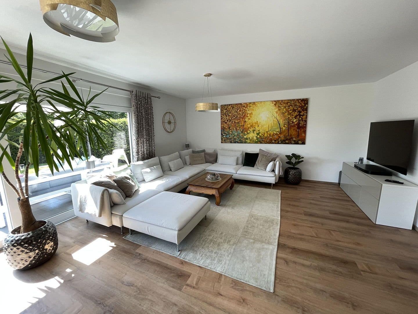 Predaj domu 253 m², pozemek 327 m², Baden-Baden, Bádensko-Wurttembersko Predaj domu 253 m², pozemek 327 m², Baden-Baden, Bádensko-Wurttembersko