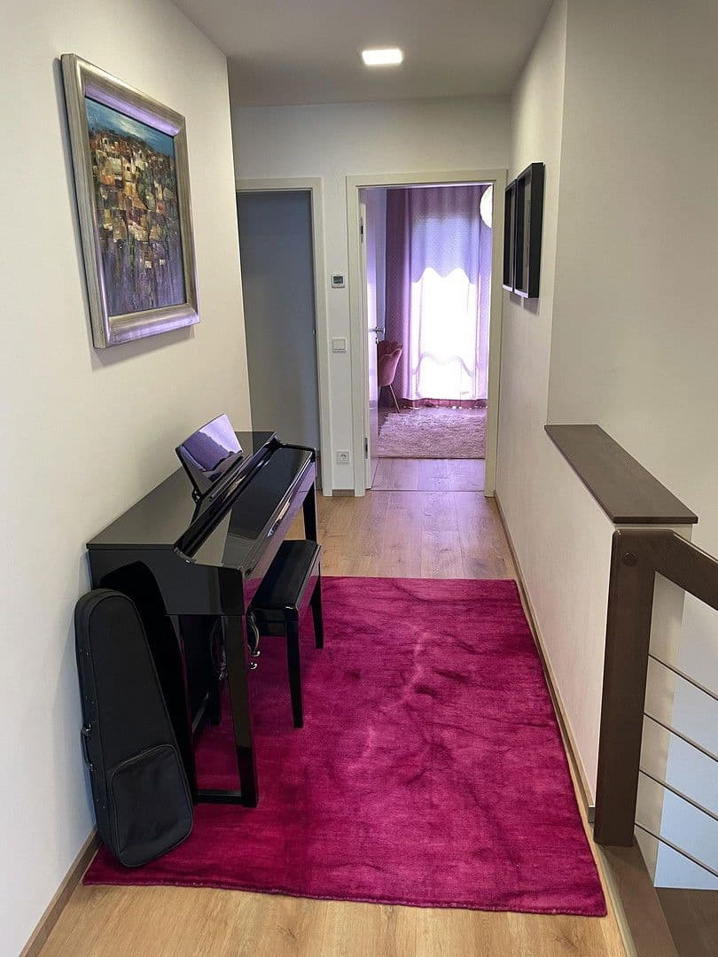 Predaj domu 253 m², pozemek 327 m², Baden-Baden, Bádensko-Wurttembersko Predaj domu 253 m², pozemek 327 m², Baden-Baden, Bádensko-Wurttembersko