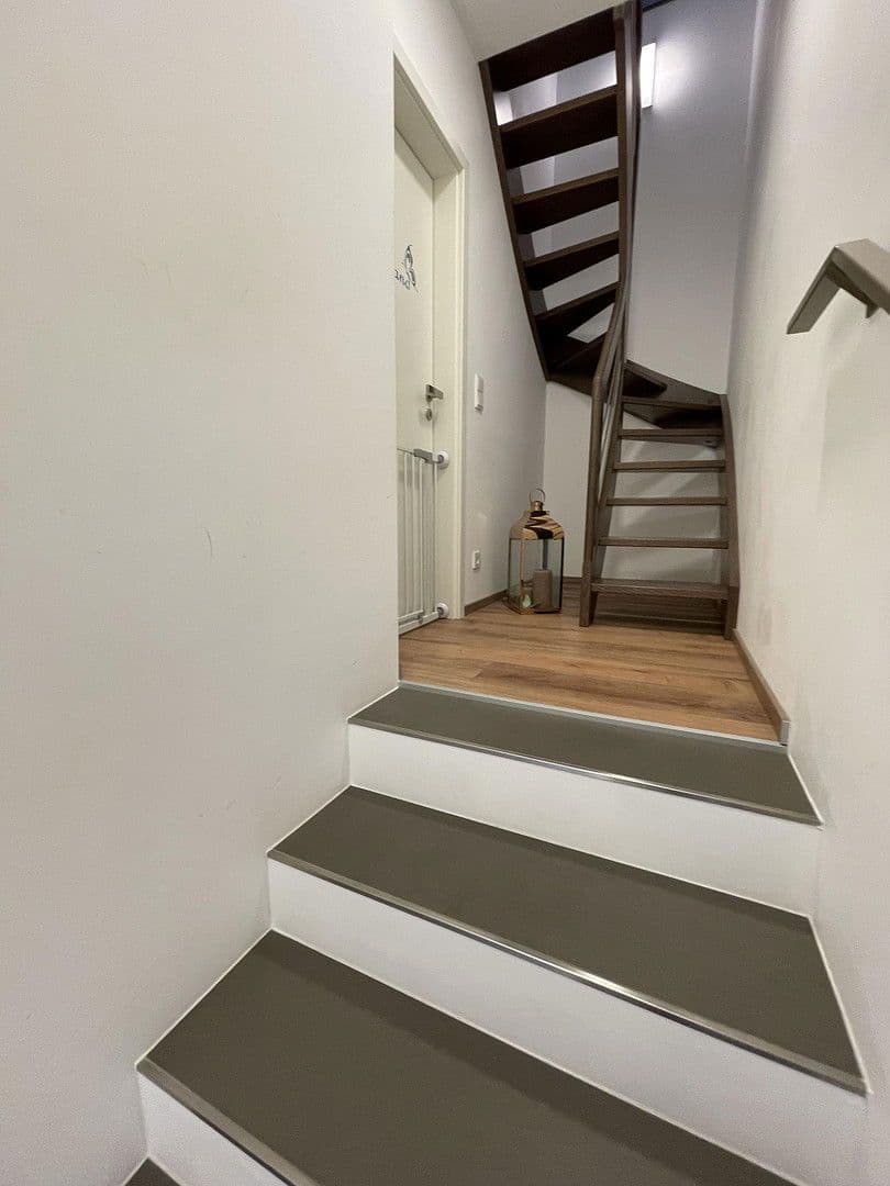 Predaj domu 253 m², pozemek 327 m², Baden-Baden, Bádensko-Wurttembersko Predaj domu 253 m², pozemek 327 m², Baden-Baden, Bádensko-Wurttembersko