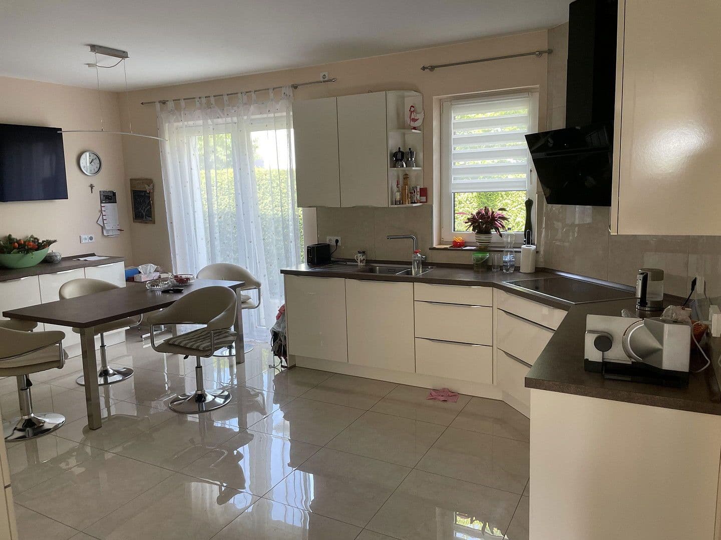 Predaj domu 292 m², pozemek 503 m², Peine, Dolné Sasko Predaj domu 292 m², pozemek 503 m², Peine, Dolné Sasko