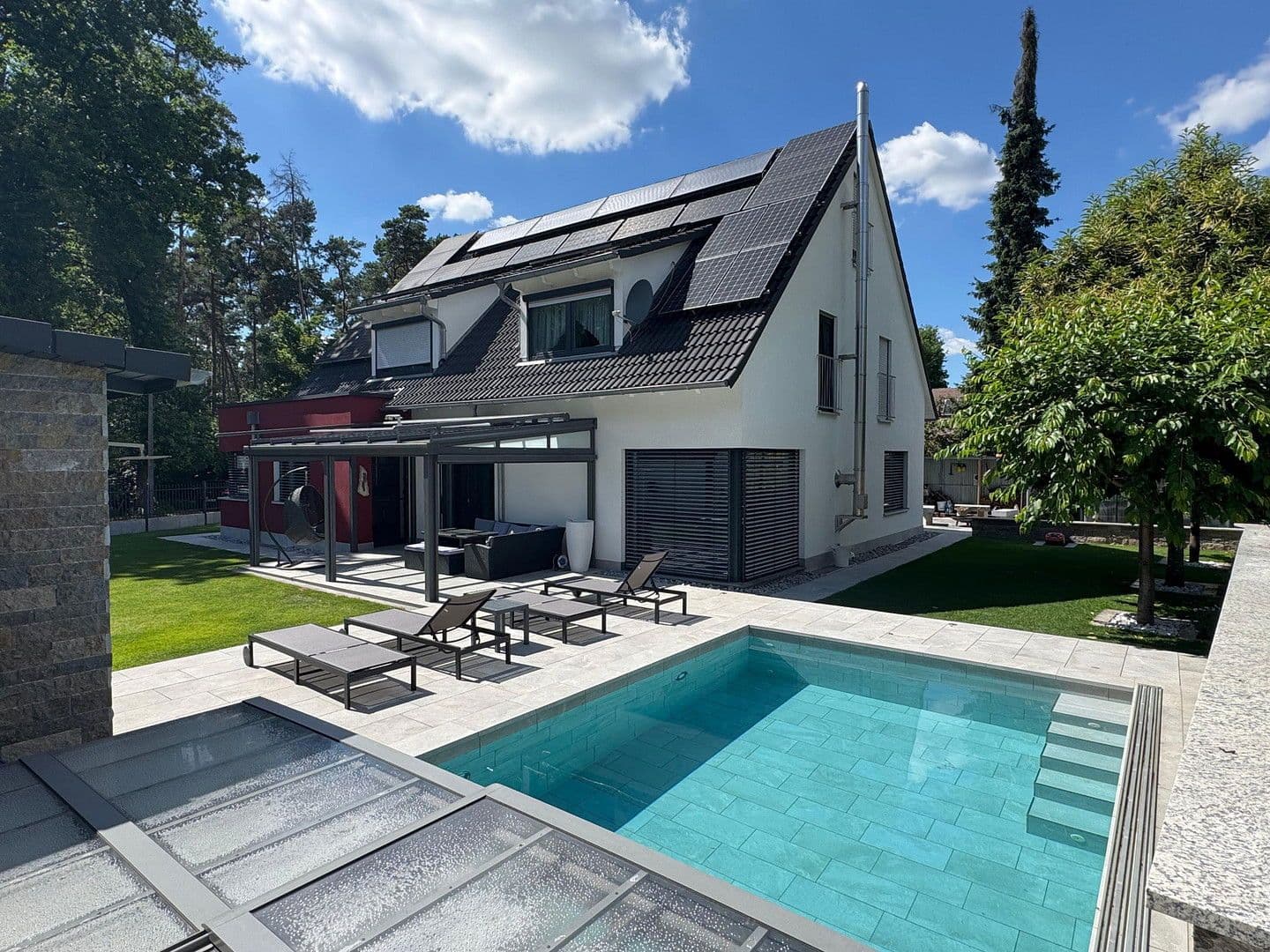 Predaj domu 263 m², pozemek 880 m², Schwabach, Bavorsko Predaj domu 263 m², pozemek 880 m², Schwabach, Bavorsko