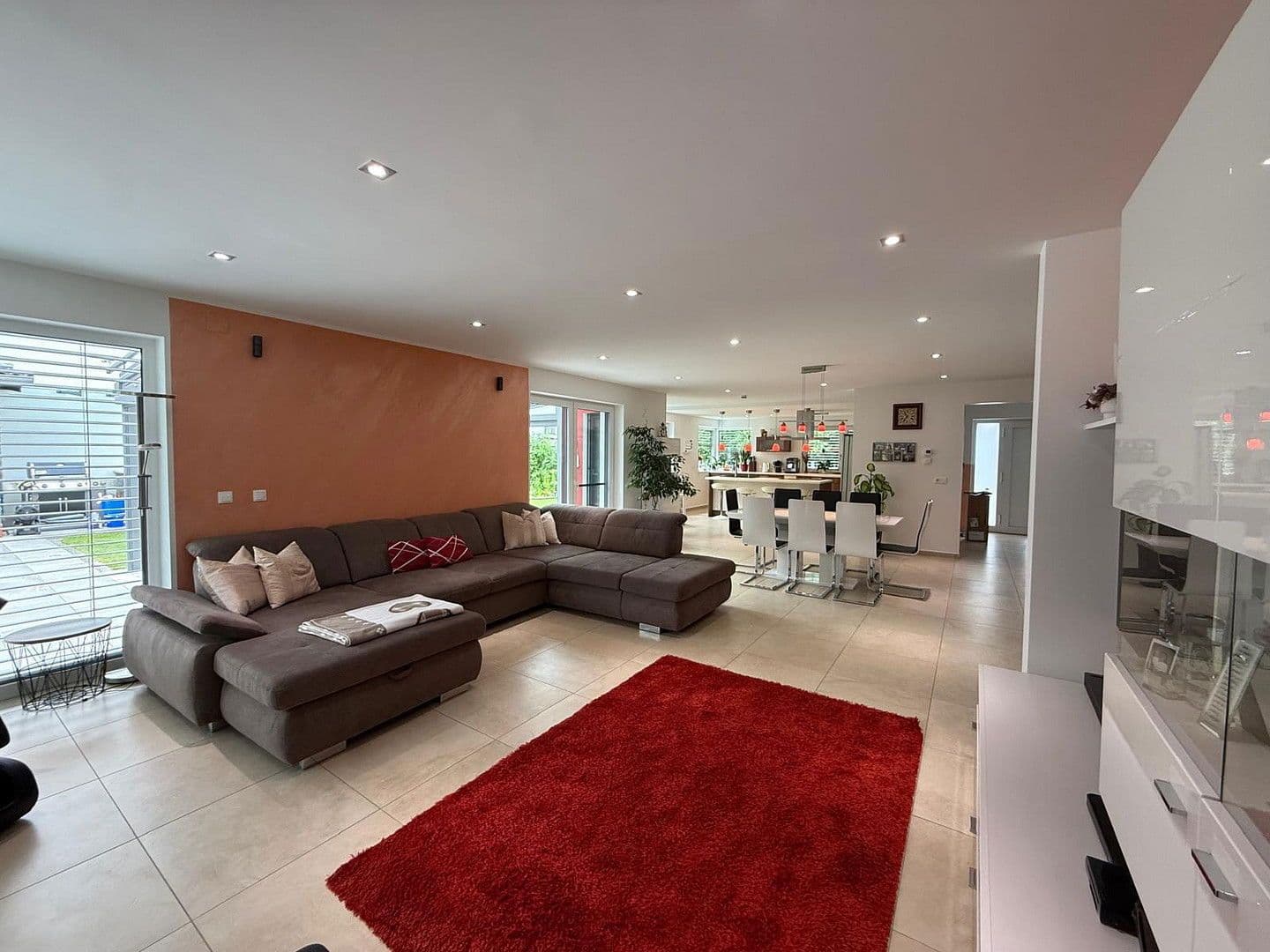 Predaj domu 263 m², pozemek 880 m², Schwabach, Bavorsko Predaj domu 263 m², pozemek 880 m², Schwabach, Bavorsko