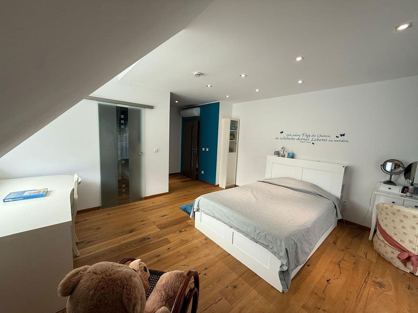 Predaj domu 263 m², pozemek 880 m², Schwabach, Bavorsko Predaj domu 263 m², pozemek 880 m², Schwabach, Bavorsko