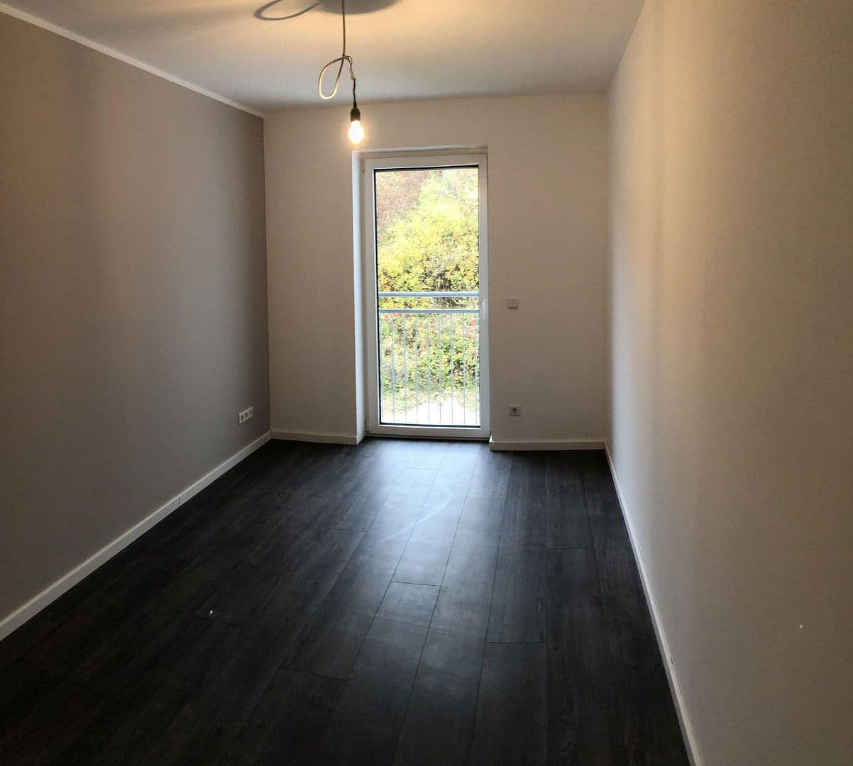 Prenájom domu 145 m², pozemek 142 m², Albert-Schweitzer-Straße 23e, Grünstadt, Porýnie-Falcko Prenájom domu 145 m², pozemek 142 m², Albert-Schweitzer-Straße 23e, Grünstadt, Porýnie-Falcko