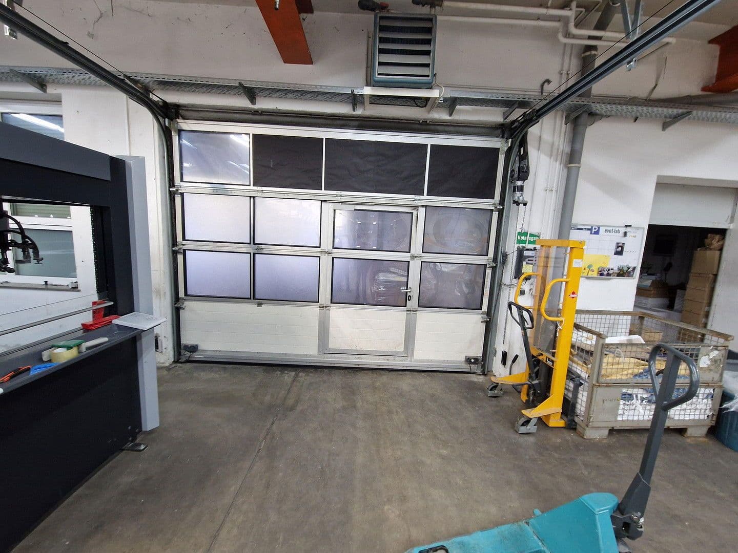 Predaj nebytového priestoru 1.213 m², Schleifweg 1b, Uttenreuth, Bavorsko Predaj nebytového priestoru 1.213 m², Schleifweg 1b, Uttenreuth, Bavorsko