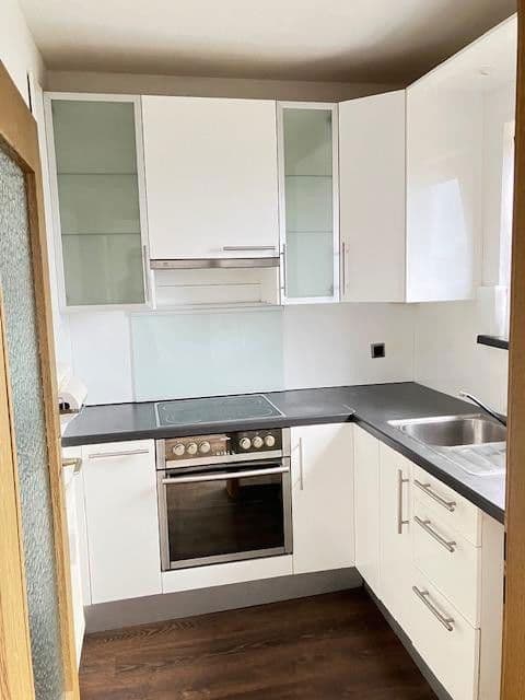 Prenájom bytu 2-izbový 100 m², Beethovenstraße 11-15, Bad Schönborn, Bádensko-Wurttembersko Prenájom bytu 2-izbový 100 m², Beethovenstraße 11-15, Bad Schönborn, Bádensko-Wurttembersko