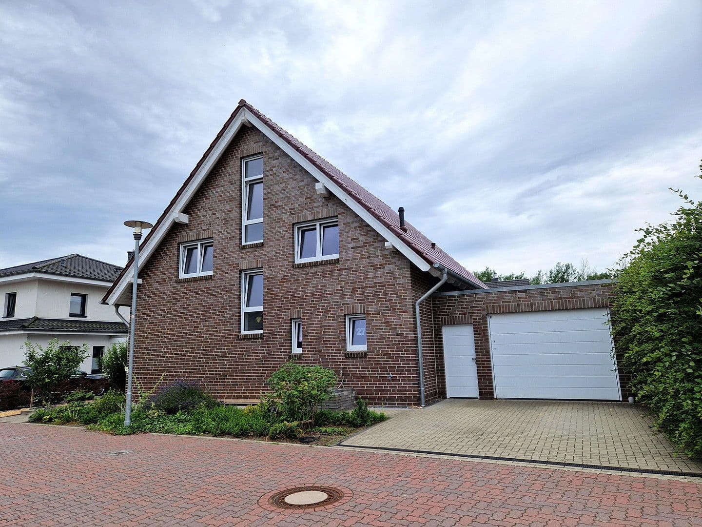 Prenájom domu 165 m², pozemek 536 m², Am Schilfgraben 27, Lehre, Dolné Sasko Prenájom domu 165 m², pozemek 536 m², Am Schilfgraben 27, Lehre, Dolné Sasko