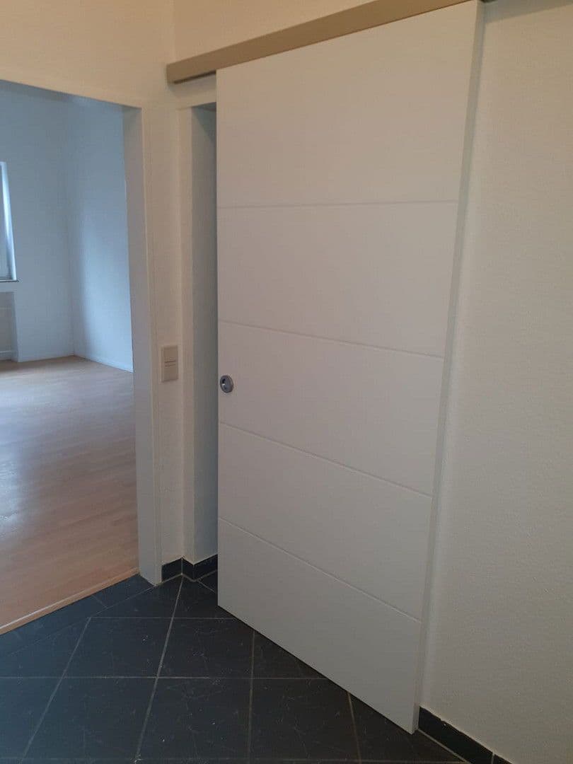Prenájom bytu 2-izbový 92 m², Rheinstr. 16, Krefeld, Severné Porýnie - Westfálsko Prenájom bytu 2-izbový 92 m², Rheinstr. 16, Krefeld, Severné Porýnie - Westfálsko