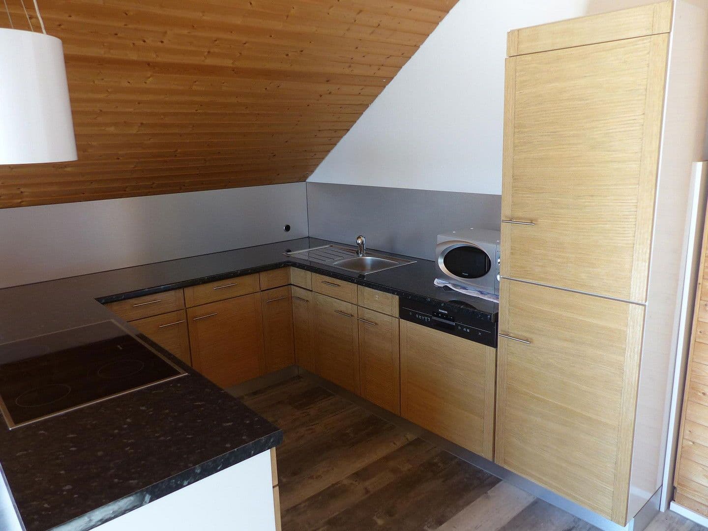 Prenájom bytu 3-izbový 60 m², Albstadt, Bádensko-Wurttembersko Prenájom bytu 3-izbový 60 m², Albstadt, Bádensko-Wurttembersko