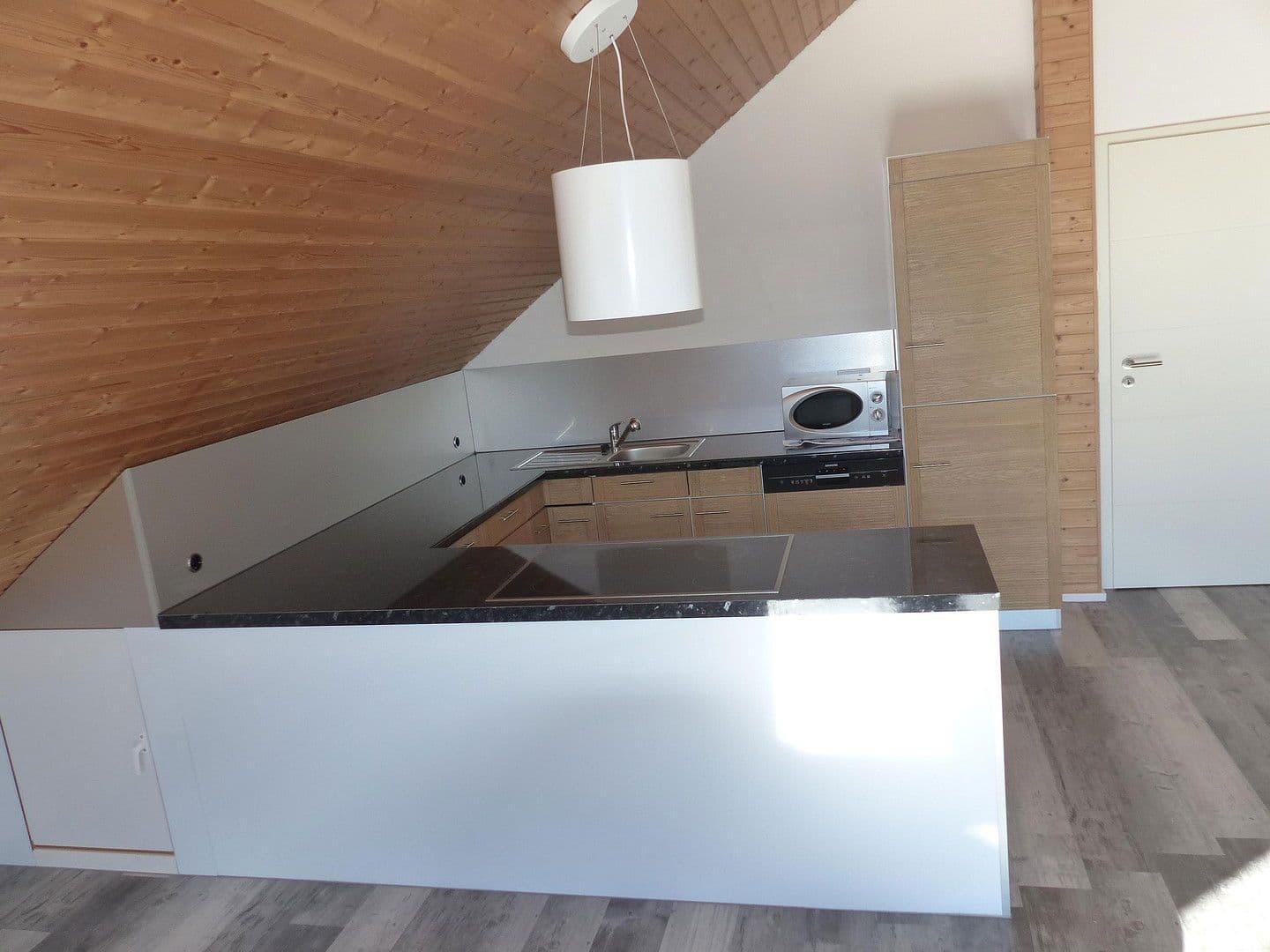 Prenájom bytu 3-izbový 60 m², Albstadt, Bádensko-Wurttembersko Prenájom bytu 3-izbový 60 m², Albstadt, Bádensko-Wurttembersko