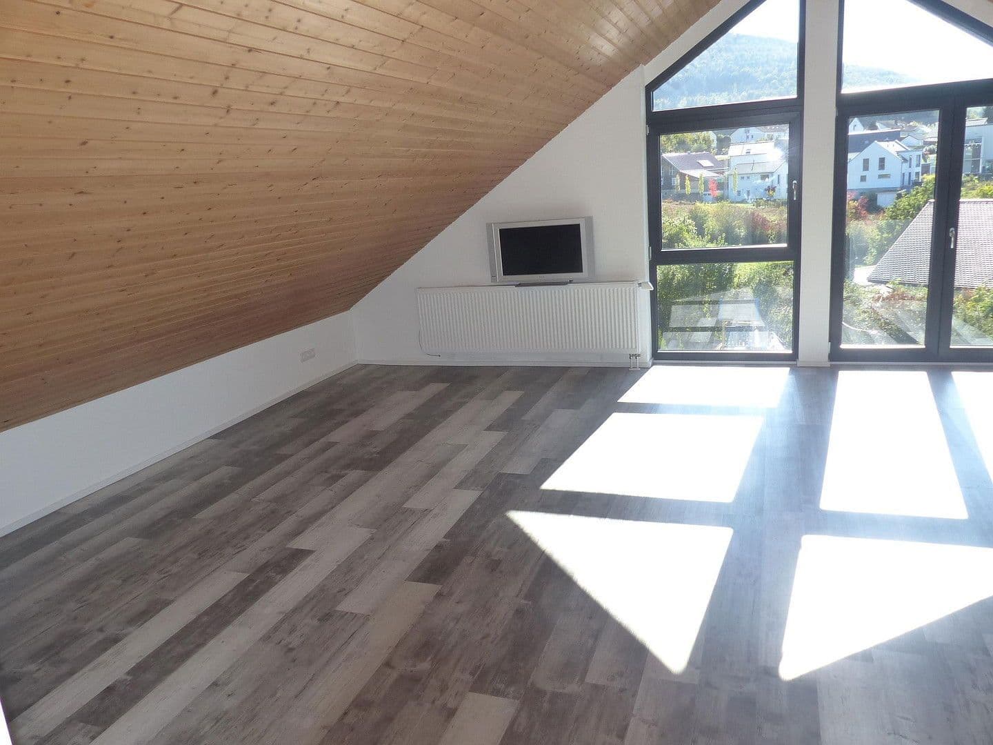 Prenájom bytu 3-izbový 60 m², Albstadt, Bádensko-Wurttembersko Prenájom bytu 3-izbový 60 m², Albstadt, Bádensko-Wurttembersko